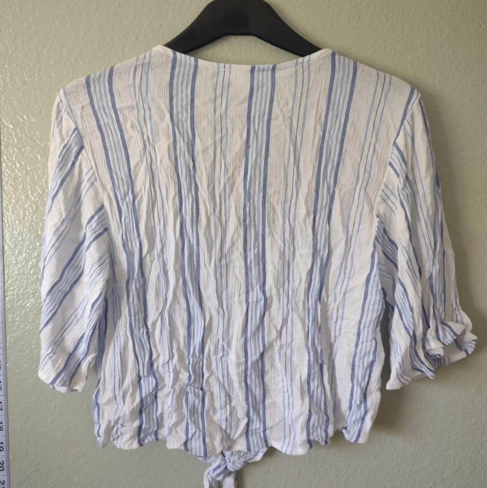 Coastal tie waist crop top - Picture 3 of 3